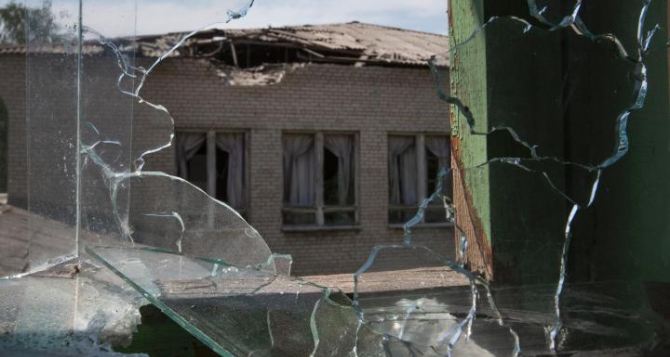 В Донецке под артобстрел попал Петровский район. Есть пострадавшие