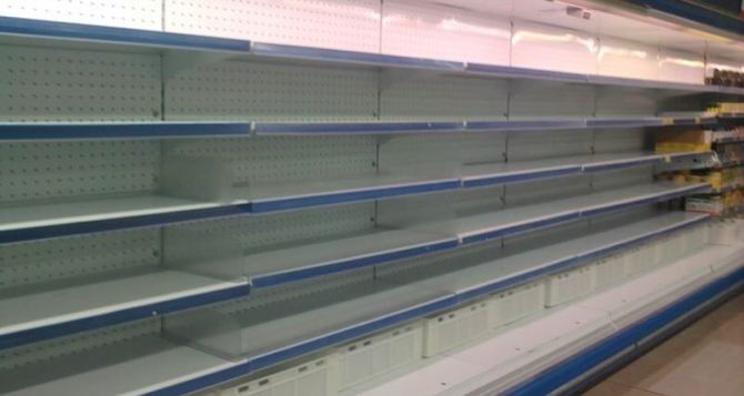 Мы умираем от голода, в магазинах все размели. — Жительница Луганска (видео)