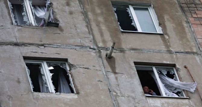 Возвращаться в Луганск не советуют — опасно. — Сводка по городу за 1 сентября