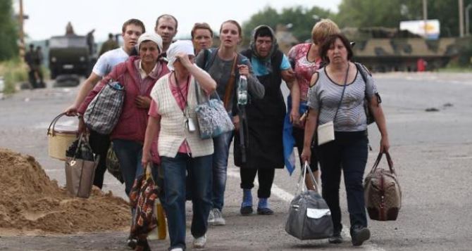 Около 30 тысяч переселенцев из Донбасса и Крыма получили пенсии. — ГСЧС