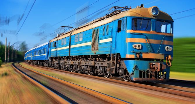 В Луганск прибыл первый поезд из Киева (видео)