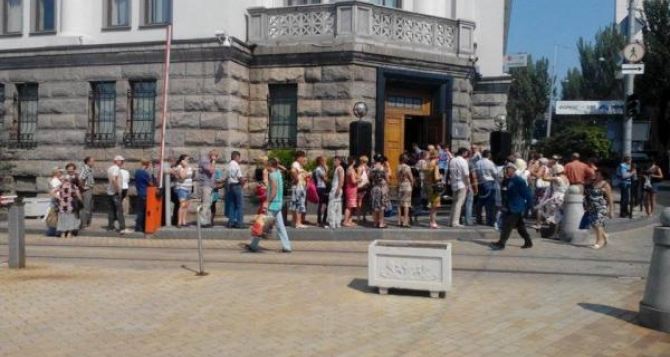 Закон об «экономической блокаде» Донбасса привел к панике среди мирных жителей