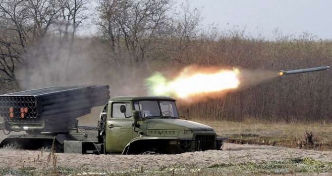 В Луганской области под обстрел из «Града» попало село. Три человека погибли
