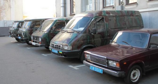 В зону АТО поехали пять милицейских машин из Харькова