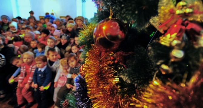 На Новый год все дети Донбасса получат подарки