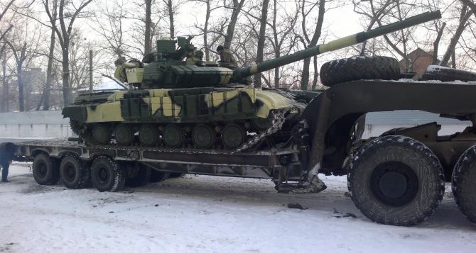 Отремонтированные в Харькове танки отправились на Донбасс
