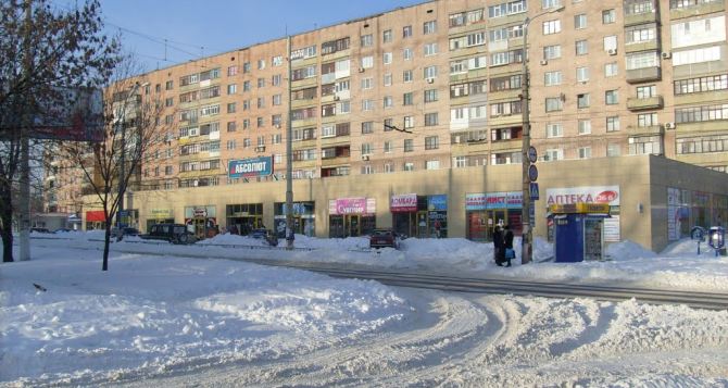 Ситуация в Луганске 5 декабря: местные жители рассказали о взрывах, детских садиках, школах и терминалах