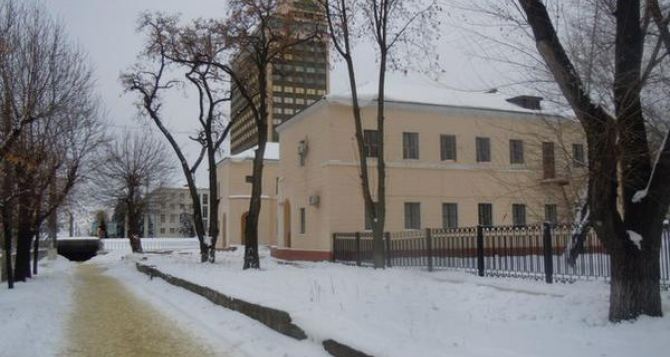 Дом дрожит, но слышны только залпы. — Ситуация в Луганске 16 декабря
