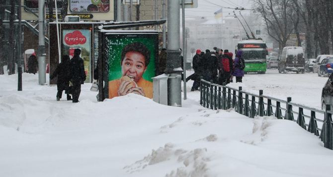 Харьков засыпало снегом (дополнено)