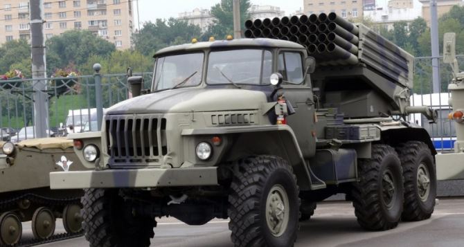 Бои за Луганскую область: продолжаются обстрелы из артиллерии, минометов, «Градов» и танков