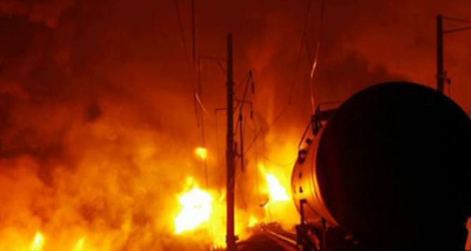 В Харьковской области неизвестный обстрелял цистерну с топливом