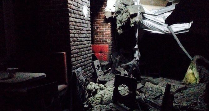 Последствия обстрела Донецка: кафе «Валерия» (фото)