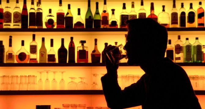 В ЛНР создают закон, который будет регулировать производство и продажу алкоголя