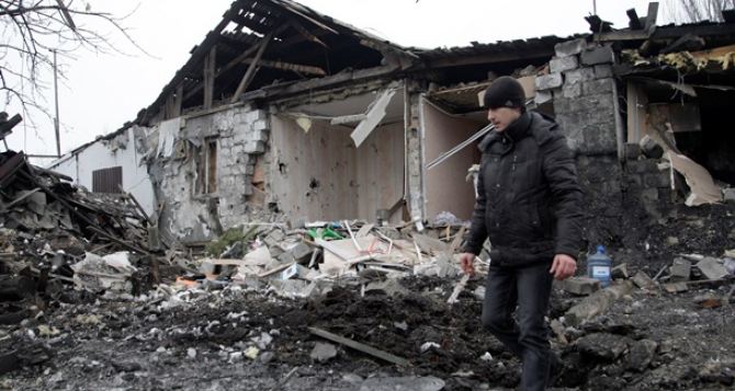 Луганская область под обстрелами: пострадали Счастье и Станица
