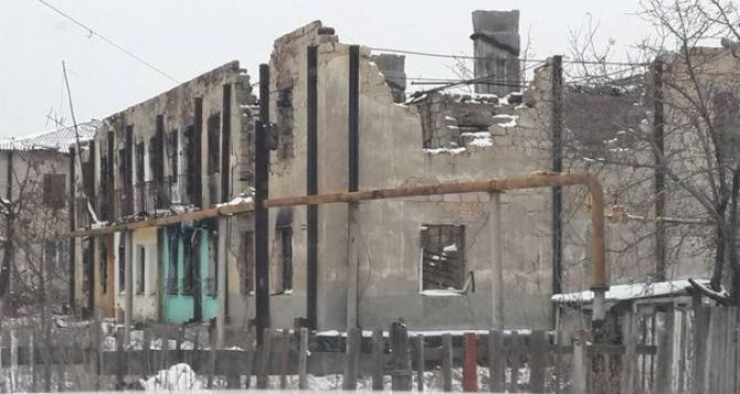 Обстрел Первомайска: загорелась бывшая обувная фабрика
