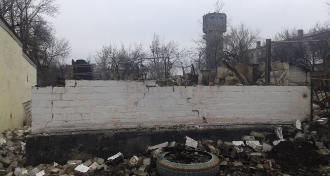 Под мощный обстрел попал поселок Новотошковка возле 29 блокпоста на Бахмутке