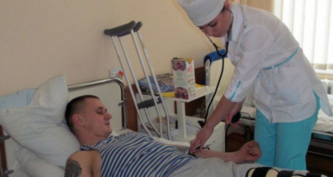 В Харьков доставили 12 раненых из зоны АТО