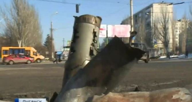 Луганск прекратит огонь и отведет технику в полночь