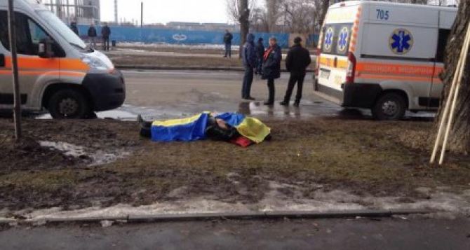 Жертв могло быть больше. — Подробности взрыва во время мирного шествия в Харькове