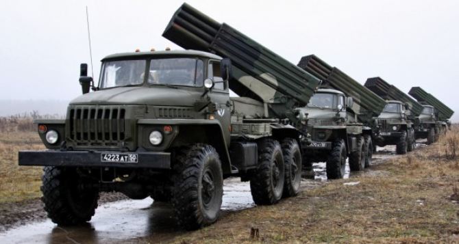Украина начала очередной этап отвода тяжелого вооружения от линии соприкосновения в зоне АТО