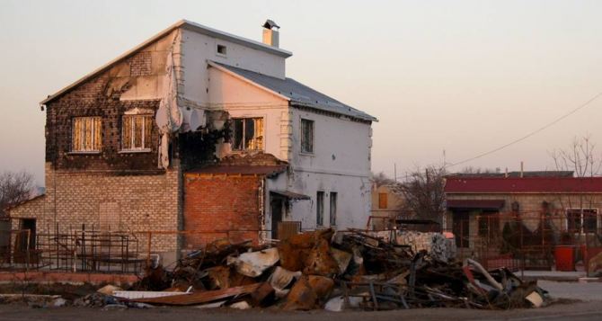 В Луганске и области в результате обстрелов разрушено 8 тысяч объектов