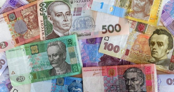 В самопровозглашенной ЛНР при выплате зарплат и пенсий гривну к рублю будут считать по курсу 1:2