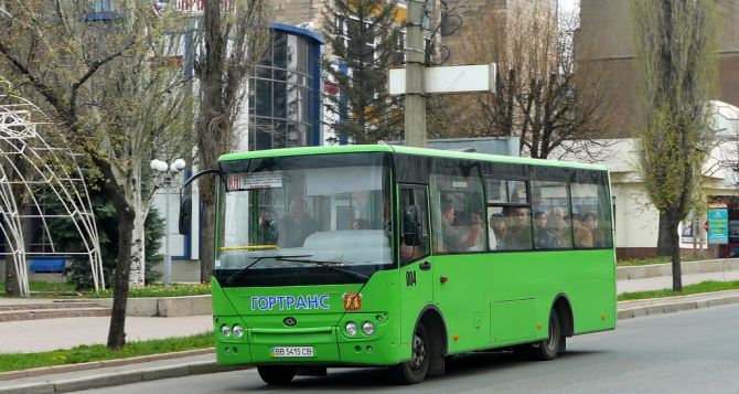 На Пасху проезд в коммунальных автобусах Луганска будет бесплатным