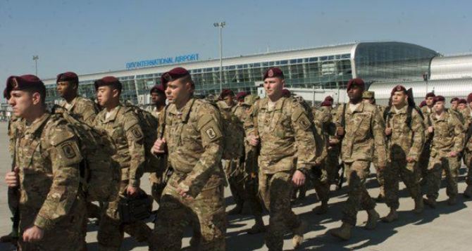 В Украину прибыли американские десантники