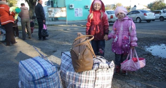 В Украине взяли на учет более 1,2 миллиона переселенцев