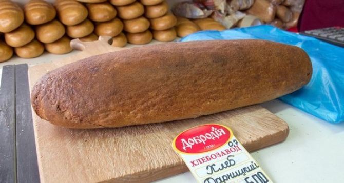 Сколько стоят хлеб, колбаса и консервы в Луганске? (фото)