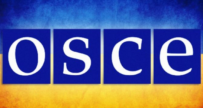 В ОБСЕ заявили, что их сотрудники попали под обстрел на Донбассе