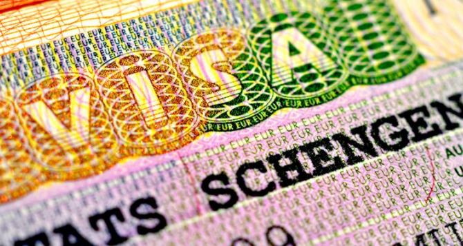 В Украине вступают в силу новые правила получения шенгенской визы