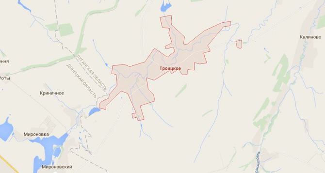 Под обстрел из тяжелой артиллерии попала дамба в Троицком Луганской области