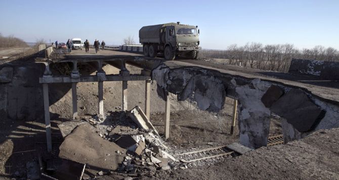 В ДНР посчитали ущерб, нанесенный дорожной инфраструктуре военными действиями