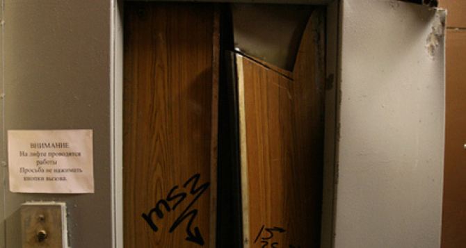За смерть ребенка в лифте ответят работники харьковской частной компании