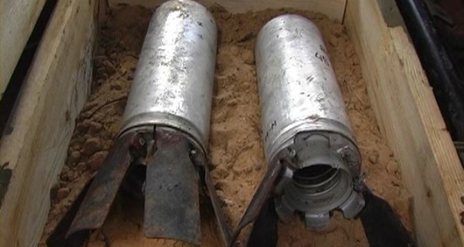 В Перевальском районе за день пиротехники выявили 21 боеприпас (фото)