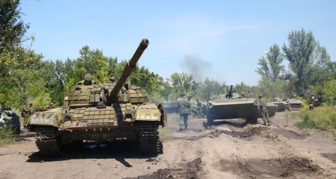 В ЛНР надеются на согласование в Минске документа по отводу вооружения