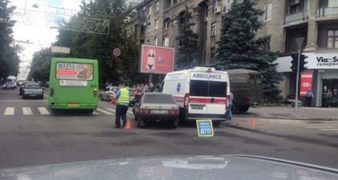 В Харькове в ДТП попала «скорая помощь». Есть пострадавшие