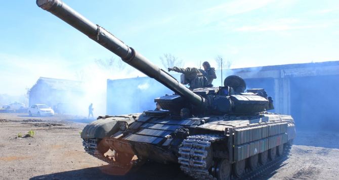 ЛНР на выходных отвела около 50 танков от линии соприкосновения (фото)