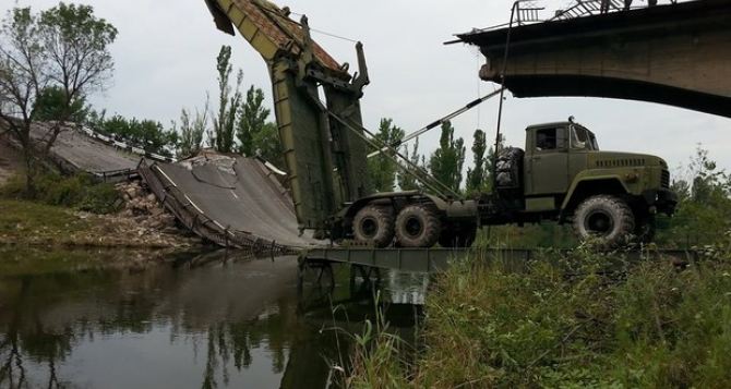 Донецкий губернатор пообещал восстановить мост под Славянском