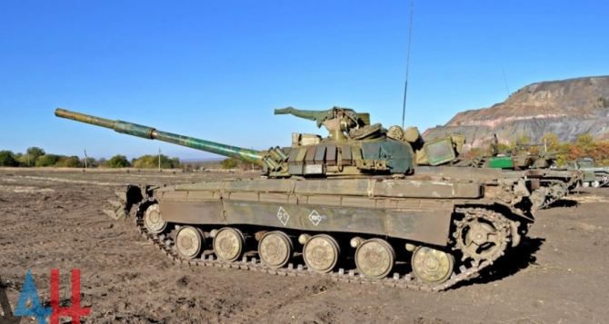 Самопровозглашенная ДНР отвела 10 танков в Новоазовском районе