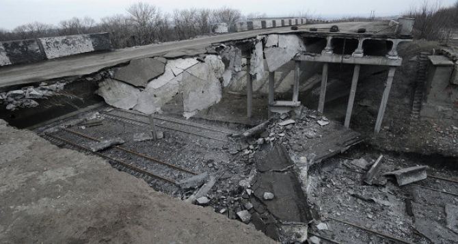 Мосты между Перевальским районом и Дебальцево с декабря закроют на ремонт
