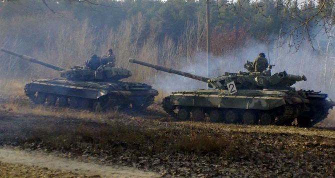 Под Харьковом прошли танковые учения
