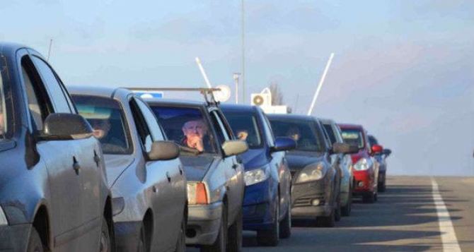 На админгранице с Крымом возрастает количество авто. — Погранслужба