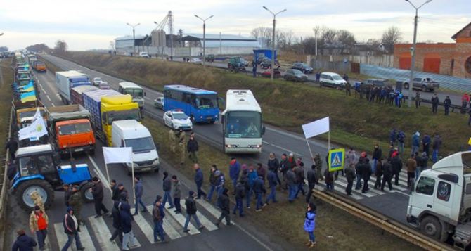В 10 областях Украины прошли 24 «дорожных митинга»
