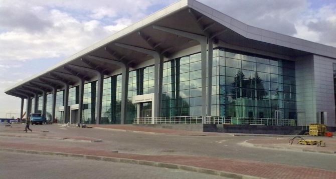 В Харьковском аэропорту задерживаются рейсы