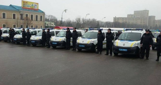В Харькове Аваков представил патрульных полицейских, которые заменят участковых (фото)