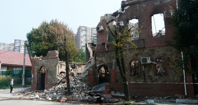 В Луганске восстановят 2400 домов, пострадавших от обстрелов (видео)