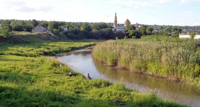 Защитная дамба на реке Лугань требует капитального ремонта
