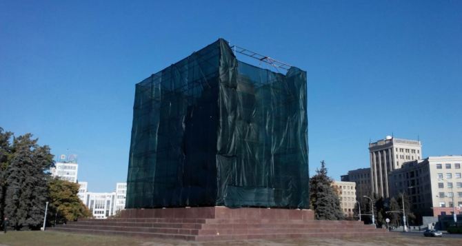 В Харькове на месте монумента Ленину предлагают поставить памятник Тарасу Бульбе